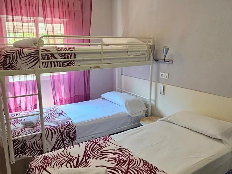 Hostal La Cabaña-1