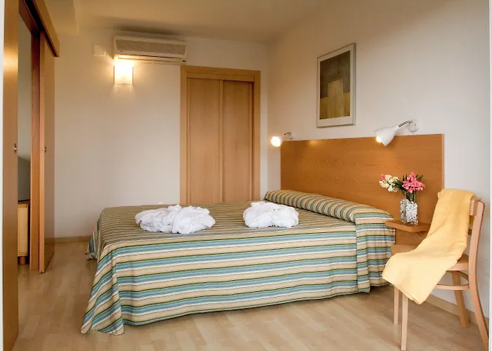 Ancora La Siesta Apartments